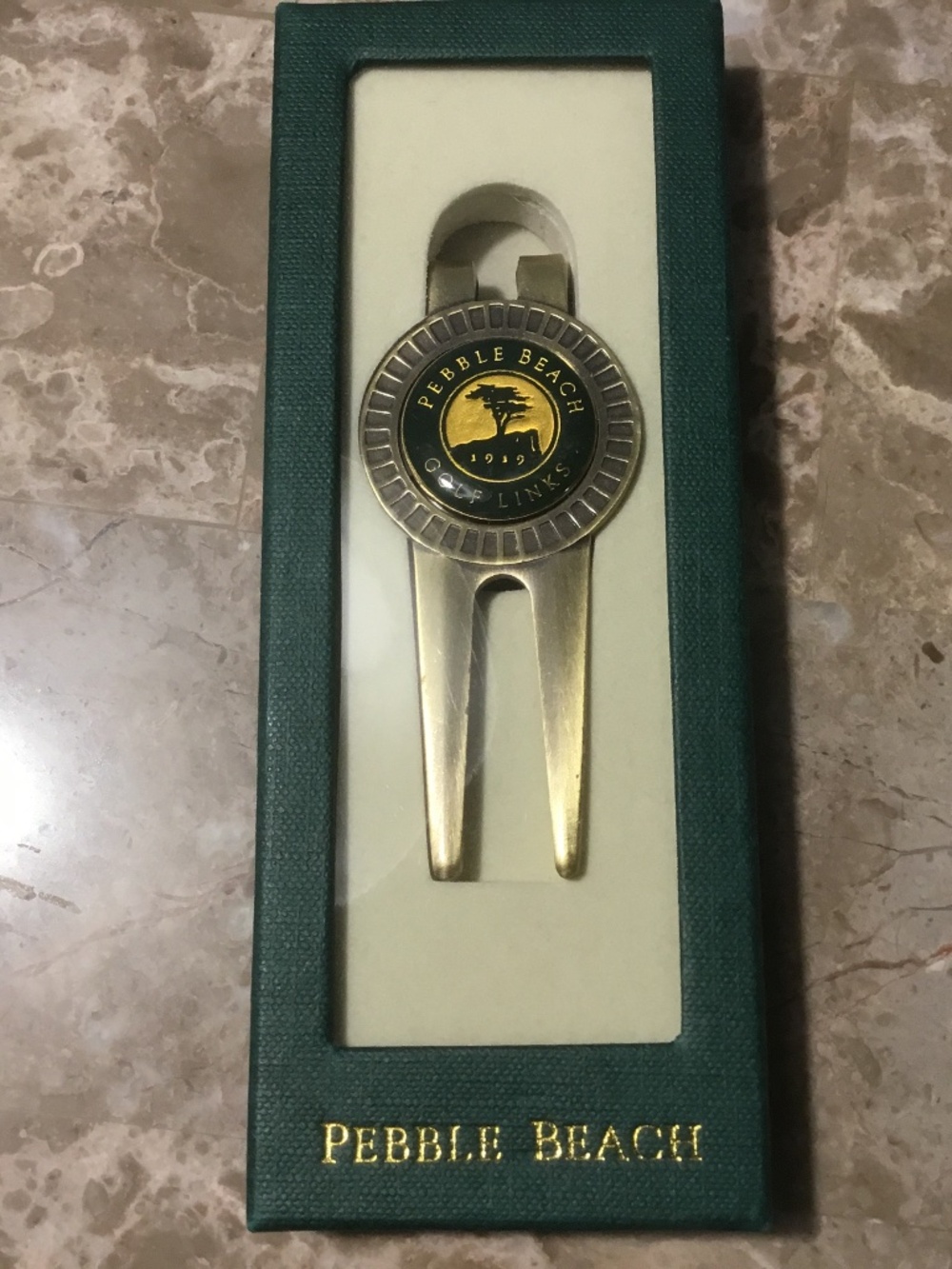 Pebble Beach Divot Tool plus Ball Marker NIce!